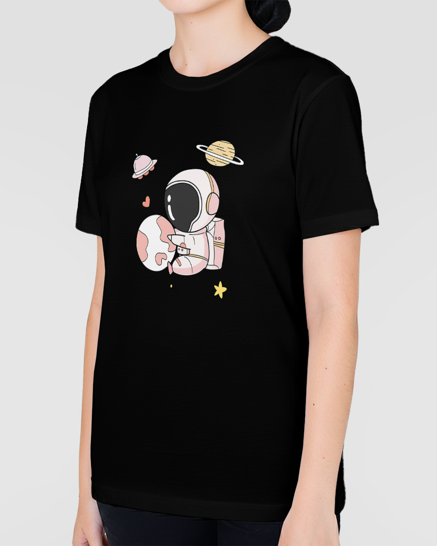 Camiseta Astronauta Cute e planeta terra Unissex