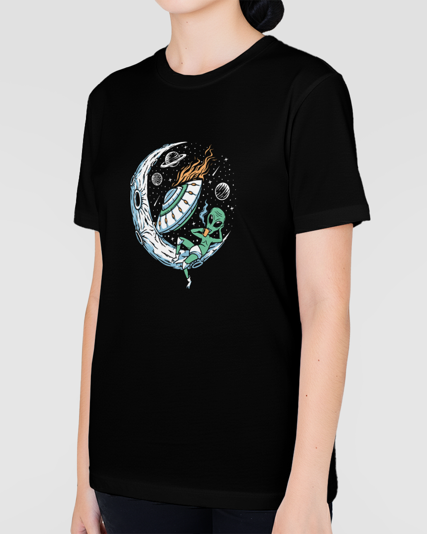 Camiseta Disco Voador OVNI e ET na Lua Unissex