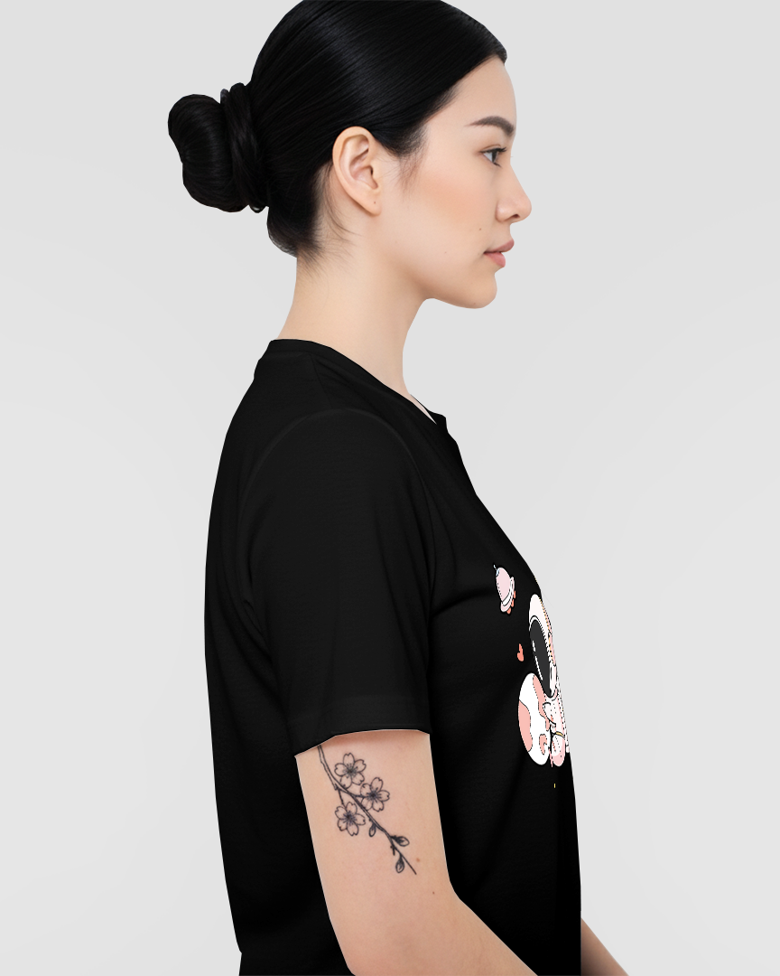 Camiseta Astronauta Cute e planeta terra Unissex